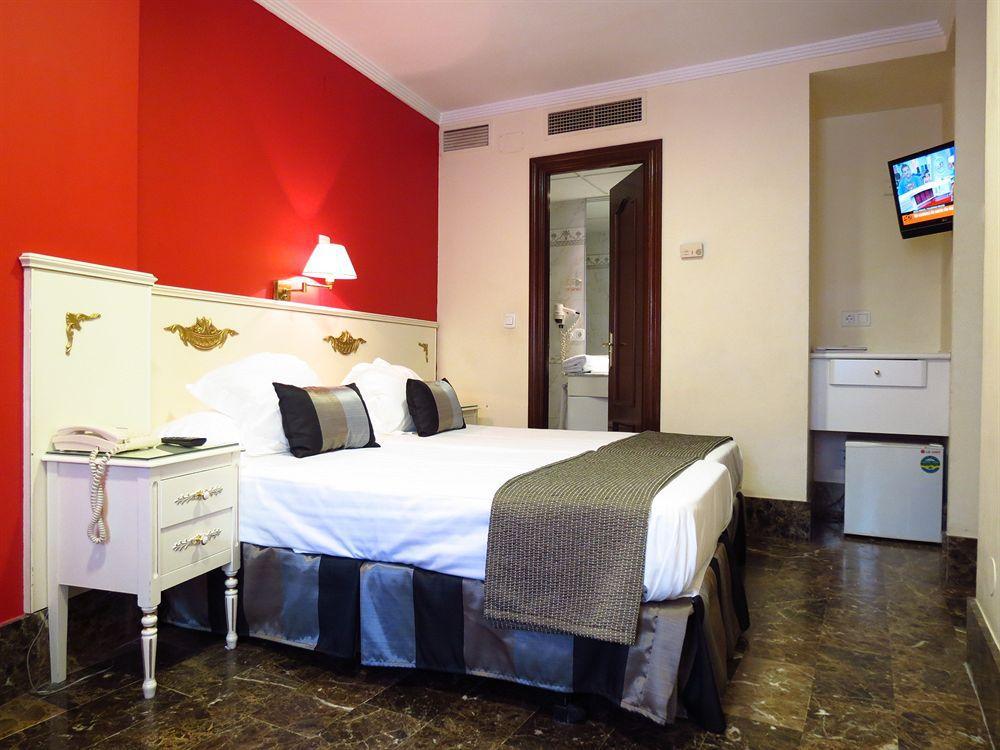 Hotel Boutique Catedral Valladolid Bagian luar foto