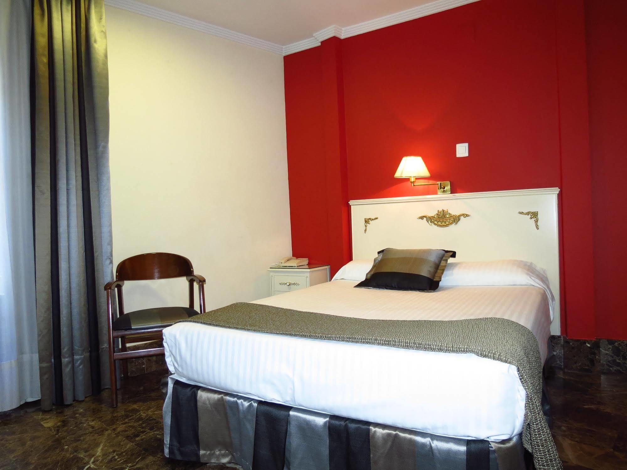 Hotel Boutique Catedral Valladolid Ruang foto